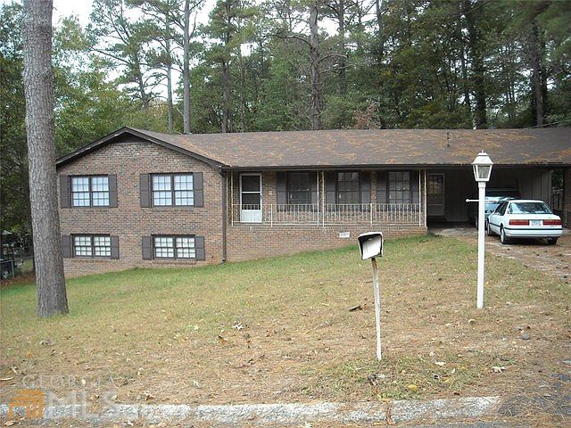 1st image of 421 White Oak Dr SW