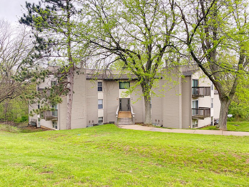 EXTERIOR - NOTICE 3RD FLOORS HAVE BALCONY/IES.