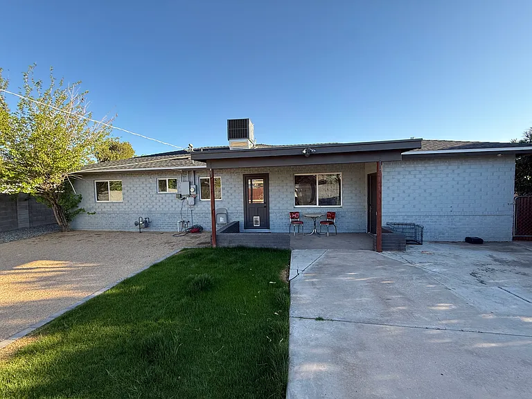 1220 W Missouri Ave — Photo 19