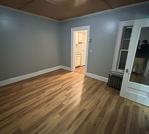 3rd image of 273 Paddock St #5
