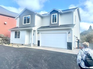 985 SE Golden Eagle Ave, Roseburg, OR 97470