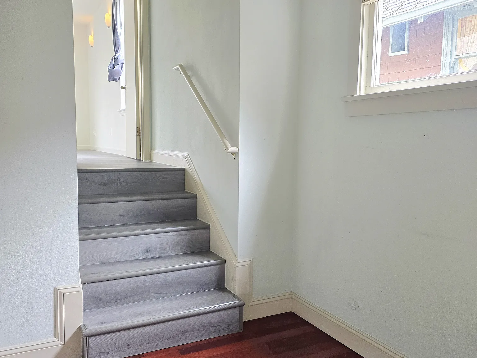 4 bed, 2149 sqft, $1,800 — Photo 2