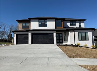 400 SW Autumn Hills Rd, Bentonville, AR 72712