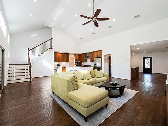 2nd image of 9337 Redondo Dr