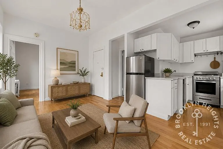 211 6th Ave #3B — Photo 1