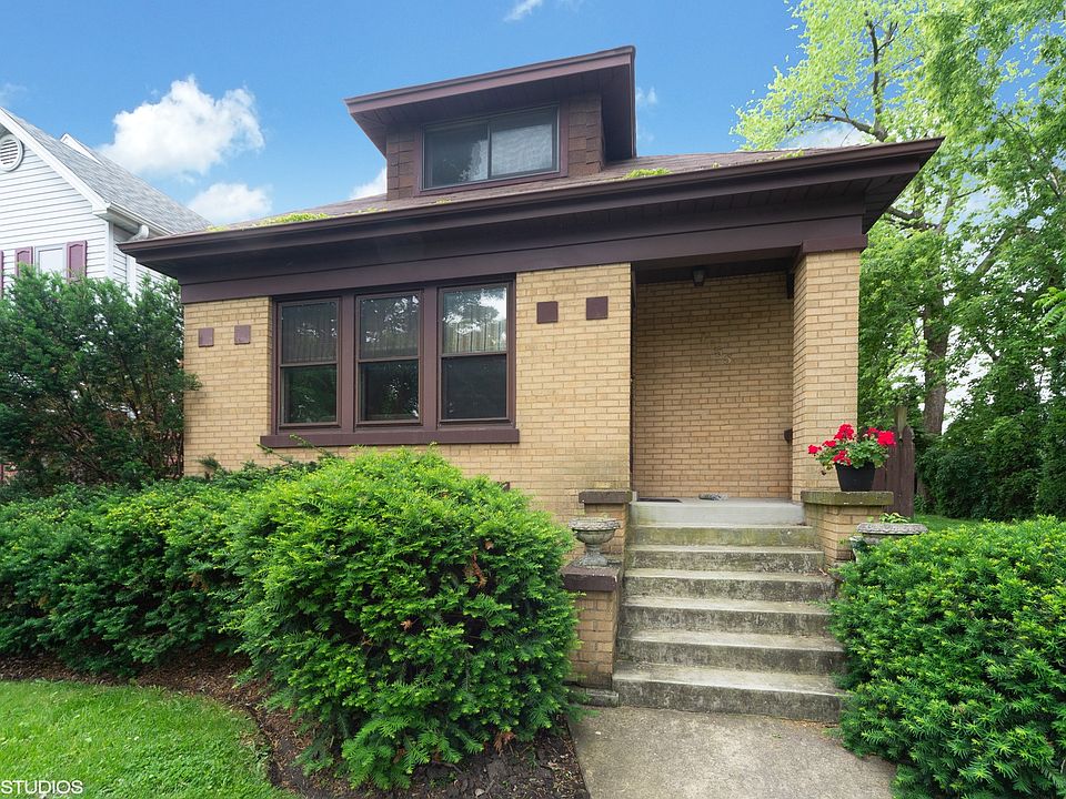 1st image of 1655 E Lincoln Ave