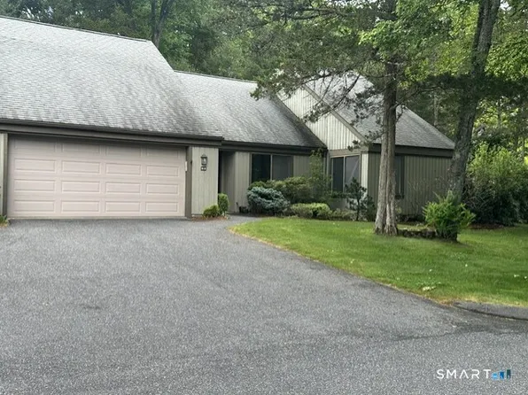 18 Heritage Crest #D, Southbury, CT 06488