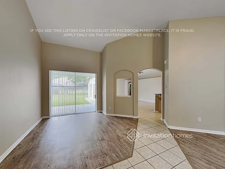 9424 Clover Glen Dr — Photo 3