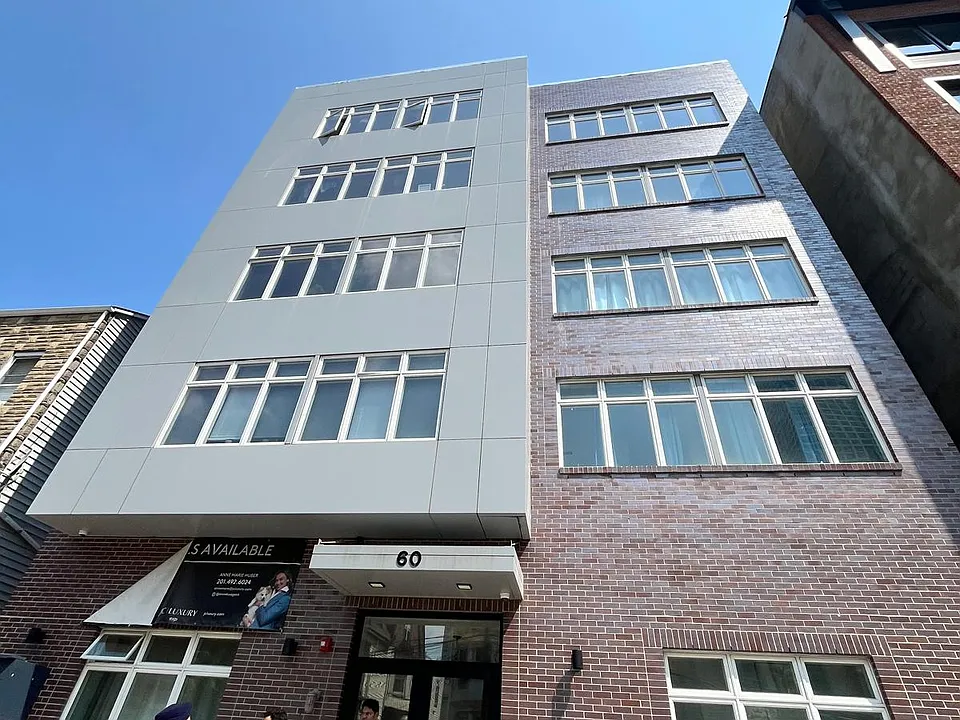 60 Cottage St #4D