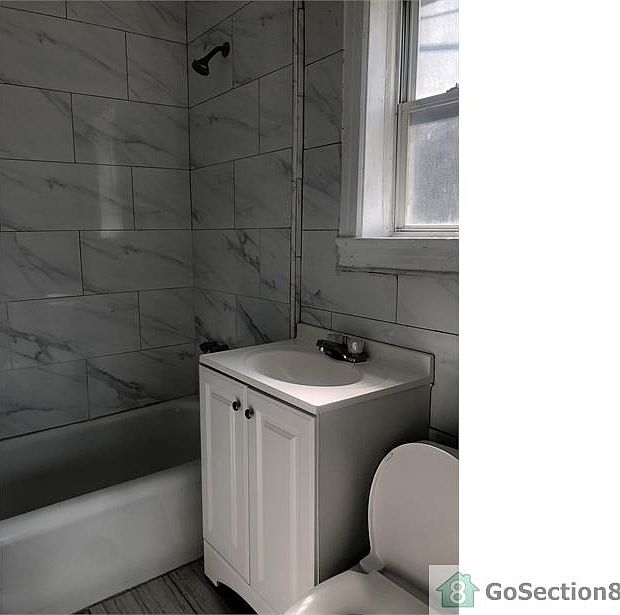 2nd image of 1609 Crosby Ave Floor 2