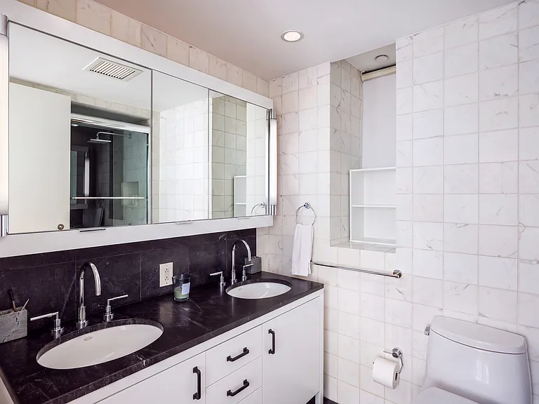 100 W 58th St #8G — Photo 5