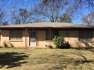 114 N Sherman St, Pilot Point, TX 76258