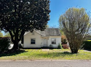 318 E G St, Russellville, AR 72801