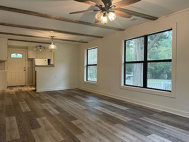 Living/Dining room 1