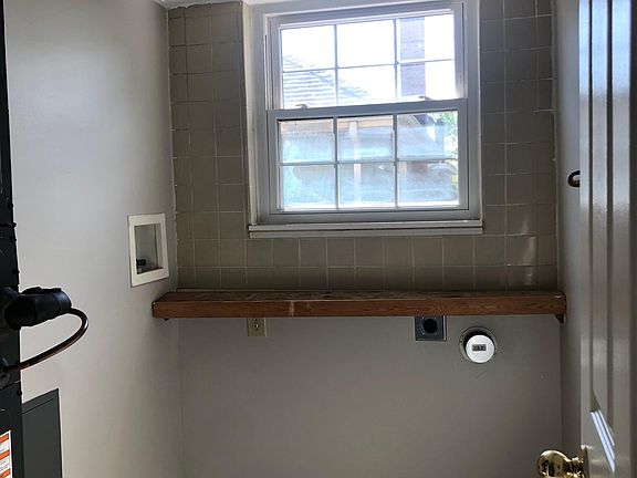3rd image of 62 Woodsdale Ave #1 & 2