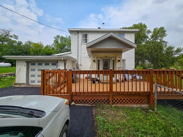 320 Wright St S, Donnybrook, ND 58734