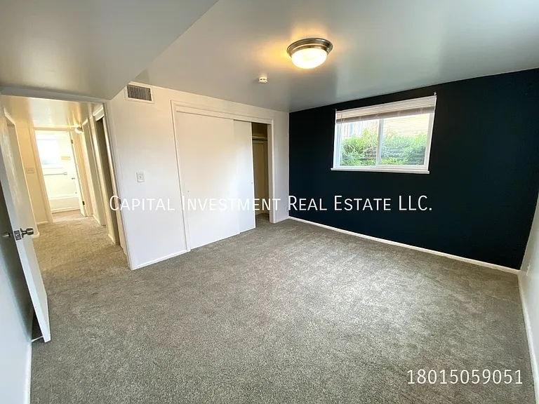 421 N Oakley St #B — Photo 5