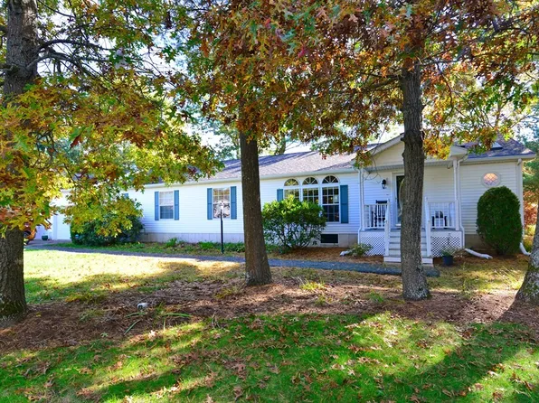 1010 Green St, Middleboro, MA 02346