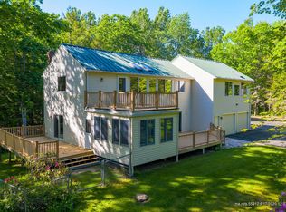11 Roos Hill Dr, Freeport, ME 04032