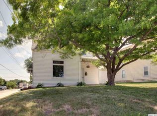 1434 N 9th St, Quincy, IL 62301