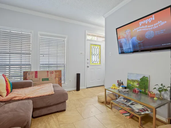 715 W 22nd 1/2 St APT 101, Austin, TX 78705