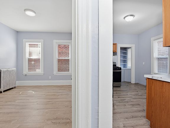 4th image of 3 Moreland St #3
