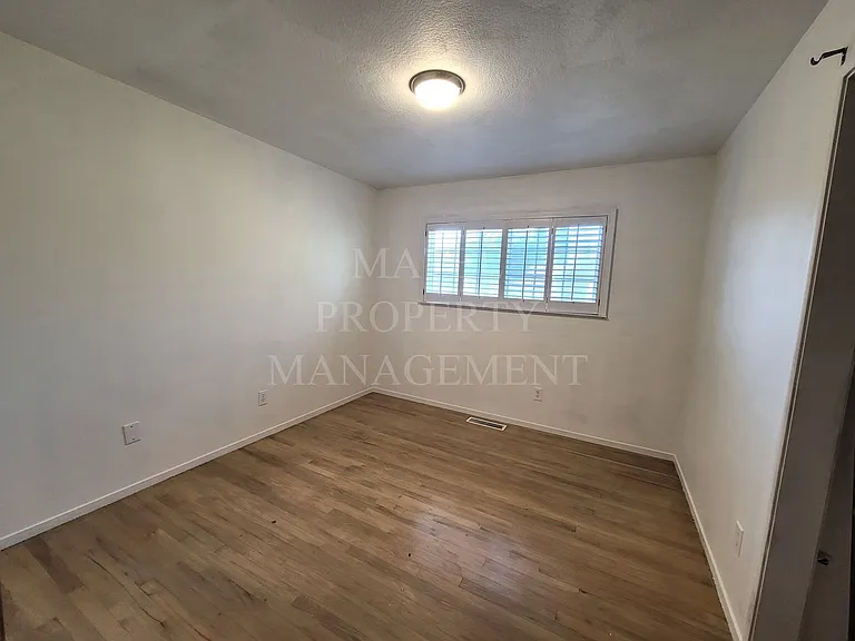 409 Birchwood Ct — Photo 8