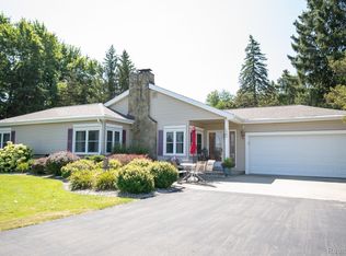 1385 W Vienna Rd, Clio, MI 48420