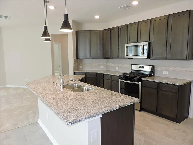 1164 Littleton Ct — Photo 9