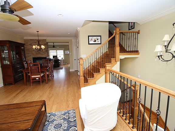 3rd image of 17931 Fountain Cir