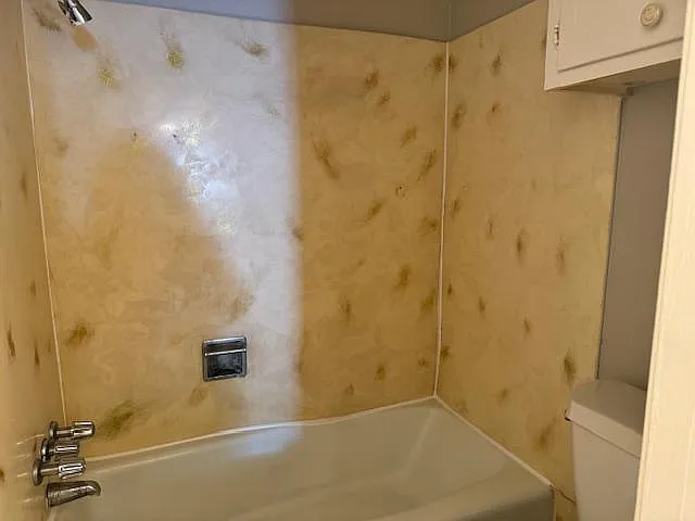 610 W Lucas Dr — Photo 3