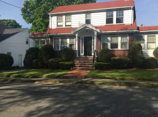 18 Thompson Rd, Marblehead, MA 01945