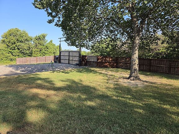 2nd image of 2890 Enloe Dr