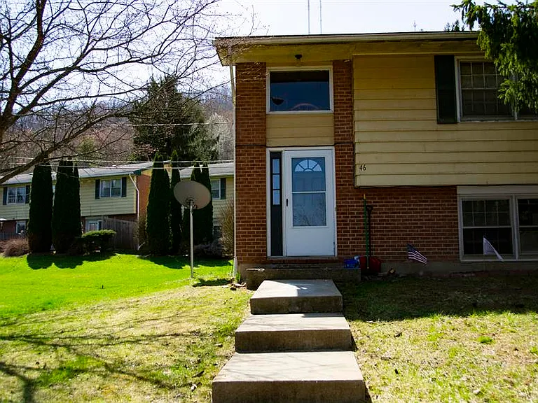Mountain Ridge Townhouses — Photo 25