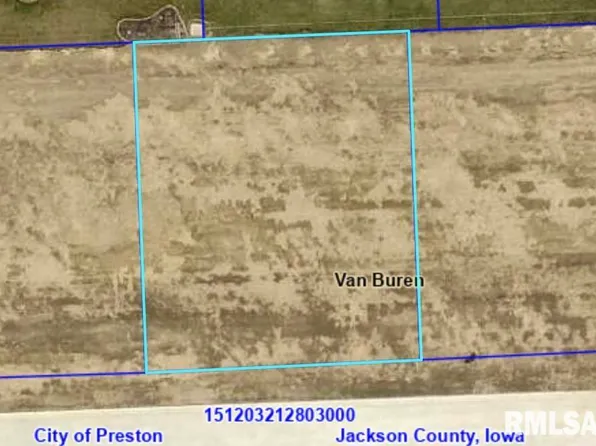 622 Marvin Ln, Preston, IA 52069