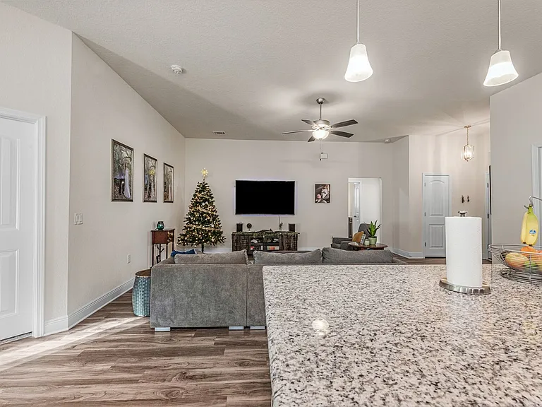 5101 Peach Dr — Photo 12