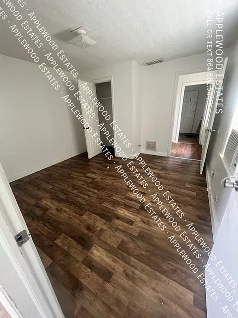 1 bed, $800 — Photo 1