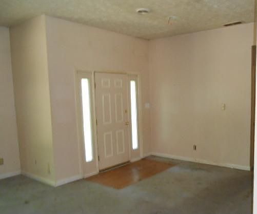 3rd image of 132 Oak Dr