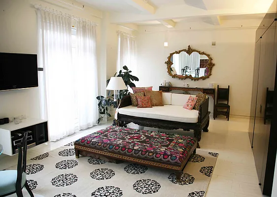 Rented by ConquestAdvisors | media 12