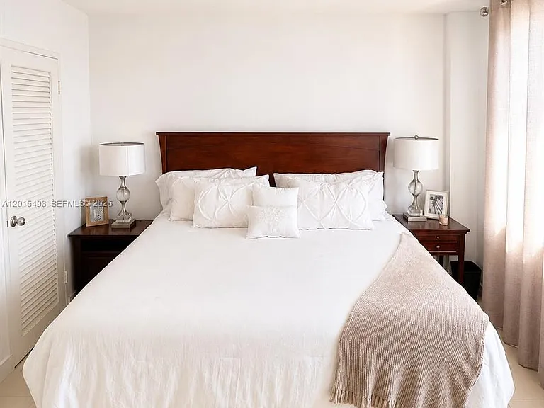 9195 Collins Ave #1012 — Photo 11