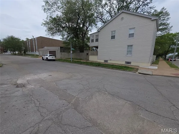 7300 Vermont Ave, Saint Louis, MO 63111
