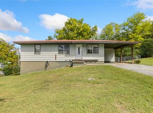 107 S Oak St, Jasper, AR 72641