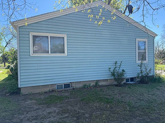5th image of 202 E Spencer St