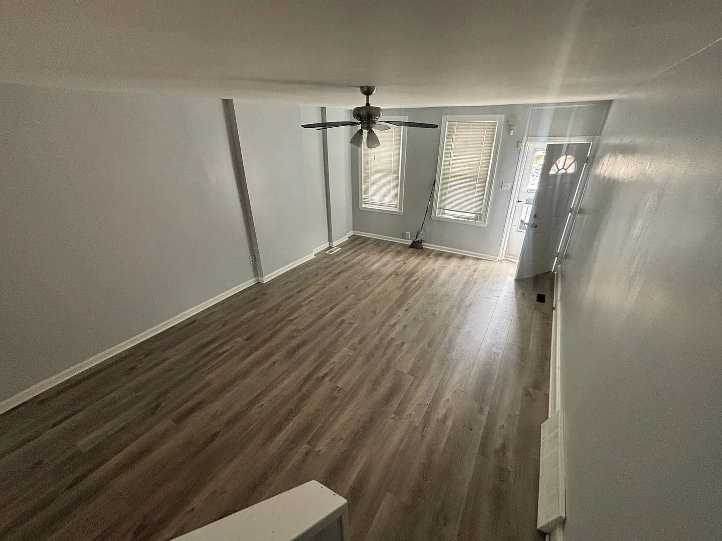 End Unit Townhome Move-In Ready In Norristown With Deck — Photo 3