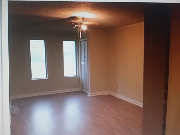 3rd image of 2505 Dogwood Dr