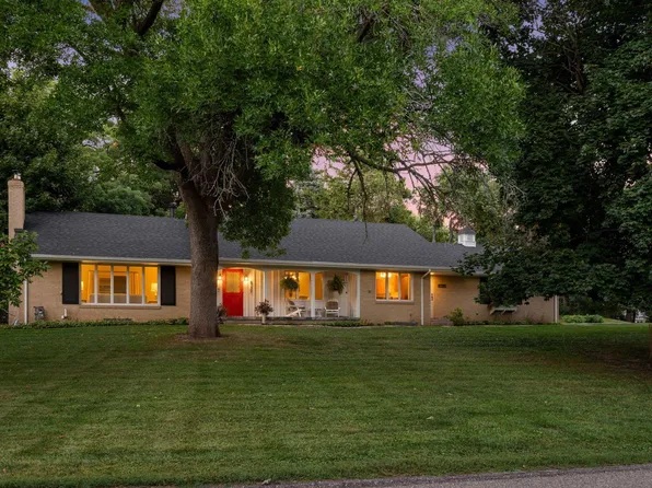 4730 Fairhills Rd E, Minnetonka, MN 55345