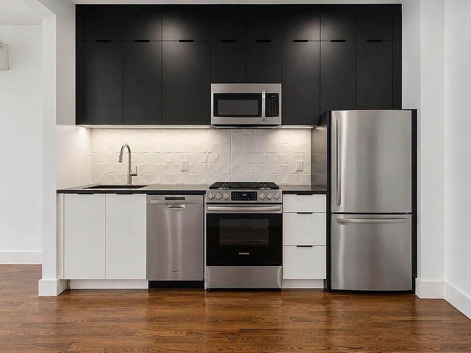 1st image of 2829 Snyder Ave #3B