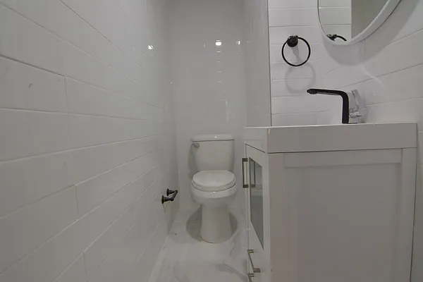 Rented by David Hirsch, LREB | media 34