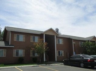 810 Grandridge Rd, Grandview, WA 98930