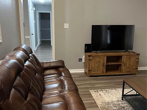 5th image of 7706 Avenue V